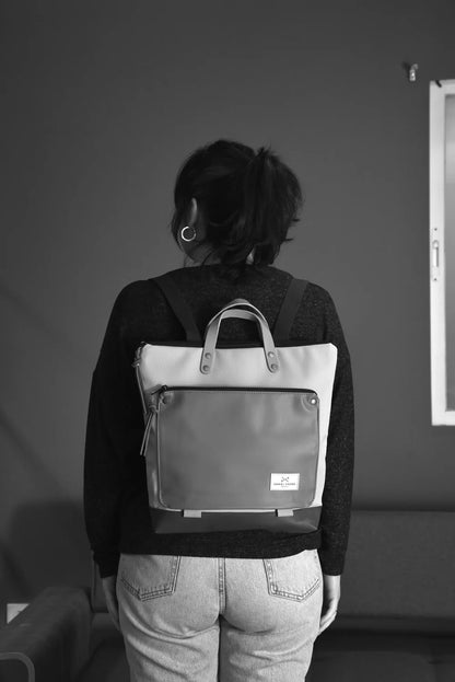 MOCHILA BOOK HOLDER CUADRADA IMPERMEABLE