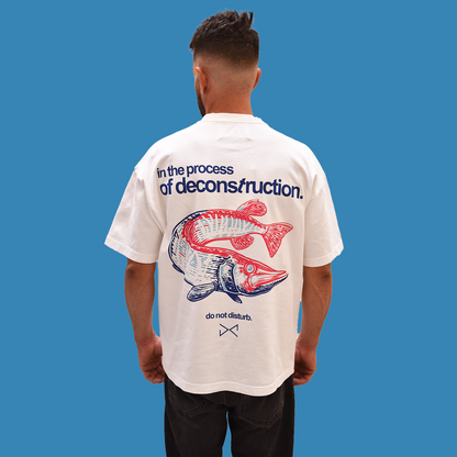 Polera blanca In the Process of Deconstruction. Oversize