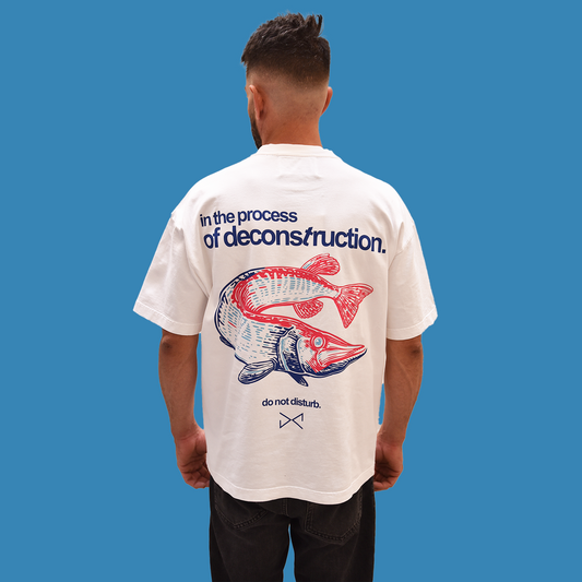 Polera blanca In the Process of Deconstruction. Oversize