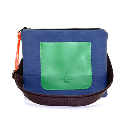 BANDOLERA MINI CUADRADA CON BOLSILLO