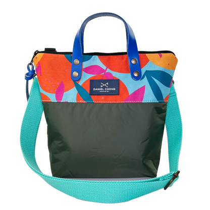 BANDOLERA MINI CON MANILLAS GRAPHIC EDITION