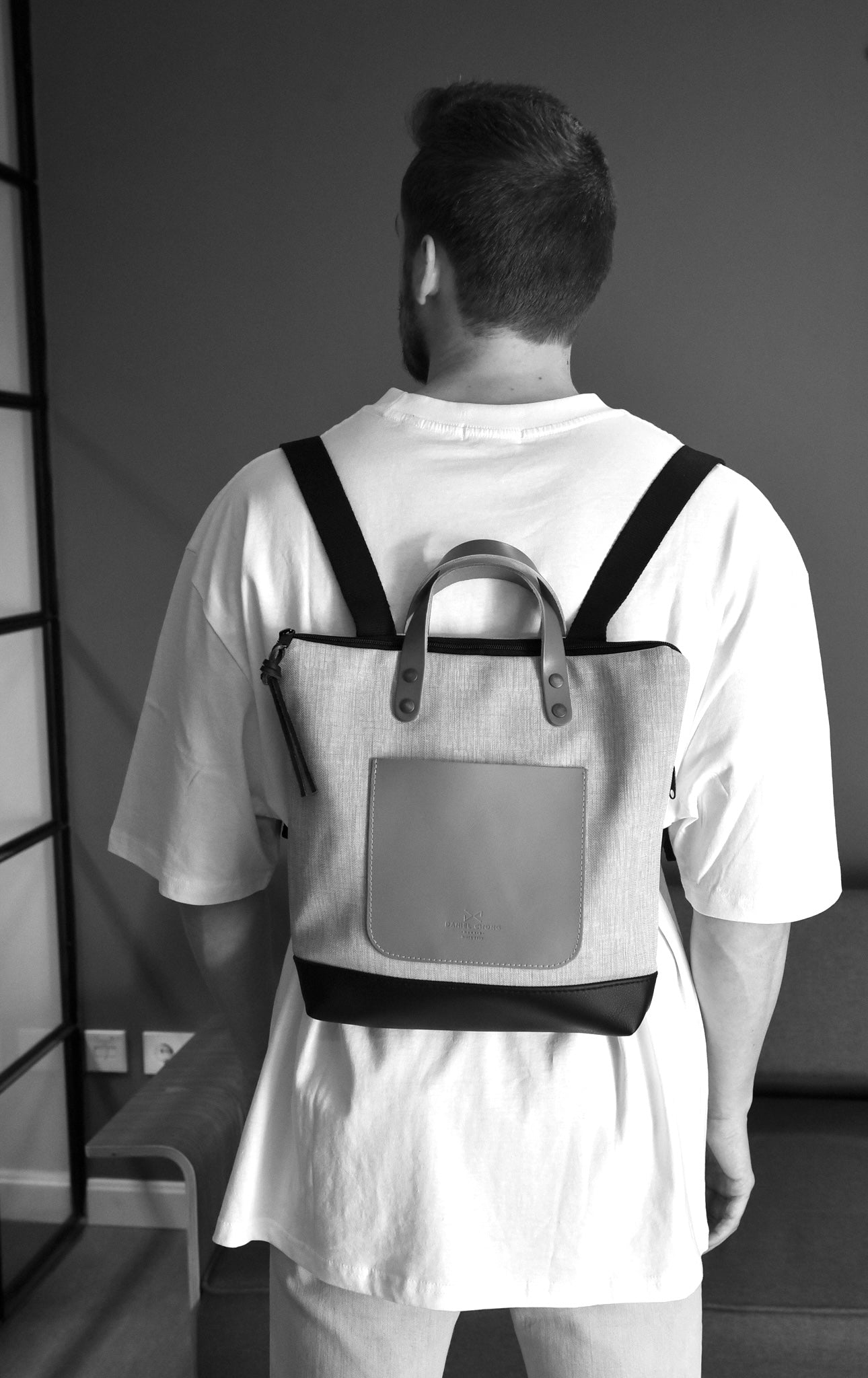 MOCHILA SLIM MINI CUADRADA IMPERMEABLE